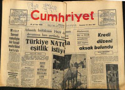 Cumhuriyet Gazetesi 23 Ekim 1967 - Türkiye NATOda Eşitlik İstiyor..Kuran Kurslarının Arttırılması İstendi GZ59027 - 1