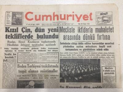 Cumhuriyet Gazetesi 23 Ocak 1951 - Kızıl Çin Yeni Teklifte Bulundu GZ52643 - 1