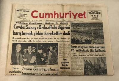 Cumhuriyet Gazetesi 24 Nisan 1962 GZ1008 - 2
