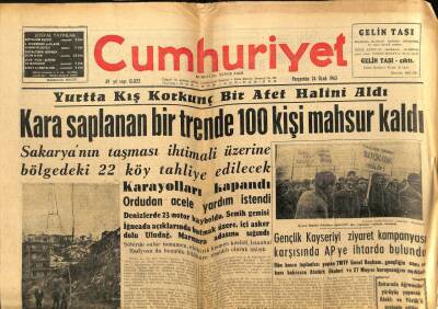 Cumhuriyet Gazetesi - 24 Ocak 1963 - Kara Saplanan Trende 100 Kişi Mahsur Kaldı GZ99387 - 1