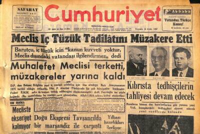 Cumhuriyet Gazetesi 26 Aralık 1957 - Kıbrısta Tedhişçilerin Tahliyesi Devam Edecek - Meclis İçtüzük Tadilatını Müzakere Etti GZ119759 - 1