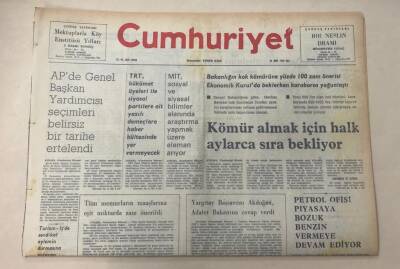 Cumhuriyet Gazetesi 26 Ekim 1976 GZ952 - 1