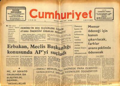 Cumhuriyet Gazetesi - 26 Ekim 1977 - Necmettin Erbakan APyi Suçladı GZ99397 - 1