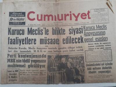 Cumhuriyet Gazetesi - 26 Kasım 1960 - Adnan Menderesin Müşkül Durumda Kaldığı Dava GZ112718 - 1