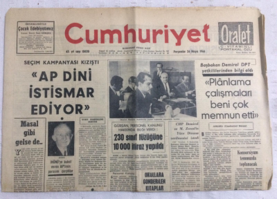 Cumhuriyet Gazetesi 26 Mayıs 1966 - AP Dini İstismar Ediyor - GZ19220 - 1