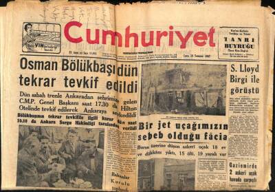 Cumhuriyet Gazetesi 26 Temmuz 1957 - Tunusta Dün Cumhuriyet İlan Edildi , Burgiba Başkan Oldu GZ87195 - 1