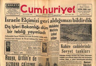 Cumhuriyet Gazetesi 27 Kasım 1956 - Kahire Caddelerinde Sovyet Tankları GZ85190 - 1