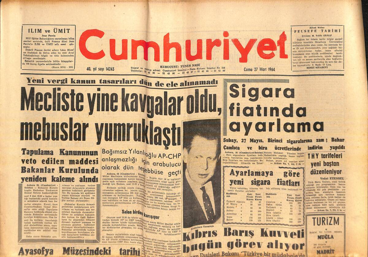 Cumhuriyet Gazetesi 27 Mart 1964 - Ayasofya Müzesindeki Tarihi Kapının Kaplaması Çalındı - Dünya Boks Konseyi'nin Üyeleri M. Ali Clay'i Tutuyorlar GZ138995 - 1