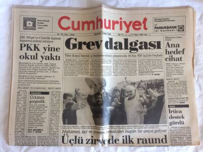 Cumhuriyet Gazetesi 27 Mart 1990 - İdil , Silopi ve Cizrede Kepenk Kapatma Eylemi Sürüyor GZ73008 - 1