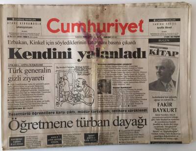 Cumhuriyet Gazetesi 27 Mart 1997 - Beşiktaş Milli Futbolcu Sergen Yalçınla Yollarını Ayırma Kararı Aldı Sergene 30 Milyar Ceza Veridi GZ13819 - 2