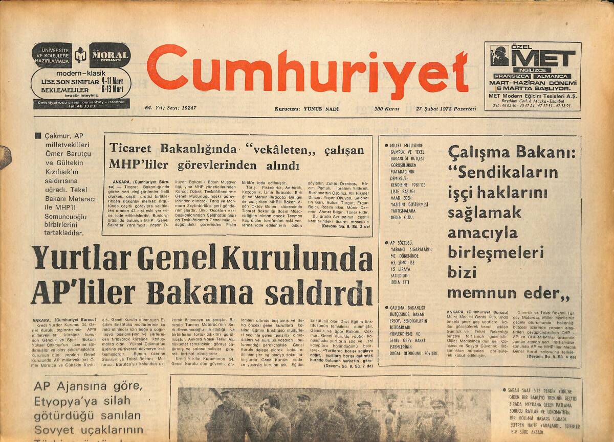 Cumhuriyet Gazetesi 27 Şubat 1978 - Yurtlar Genel Kurulunda AP'liler Bakana Saldırdı - Göztepe Demiryoluna Tahrip Kalıbı Konuldu GZ143658 - 1