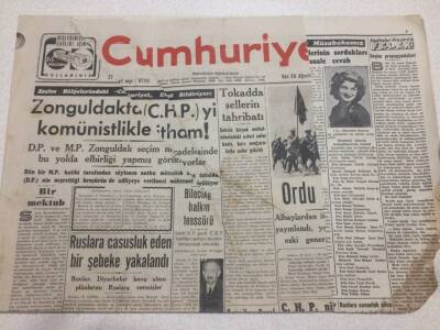 Cumhuriyet Gazetesi 28 Ağustos 1951 - Ruslara Casusluk Eden Şebeke GZ52832 - 1