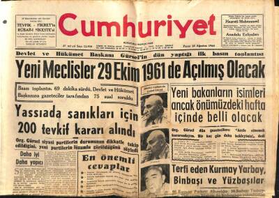 Cumhuriyet Gazetesi 28 Ağustos 1960 - Yassıada Sanıkları İçin 200 Tevkif Kararı Alındı GZ70152 - 2