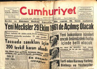 Cumhuriyet Gazetesi 28 Ağustos 1960 - Yassıada Sanıkları İçin 200 Tevkif Kararı GZ103081 - 2