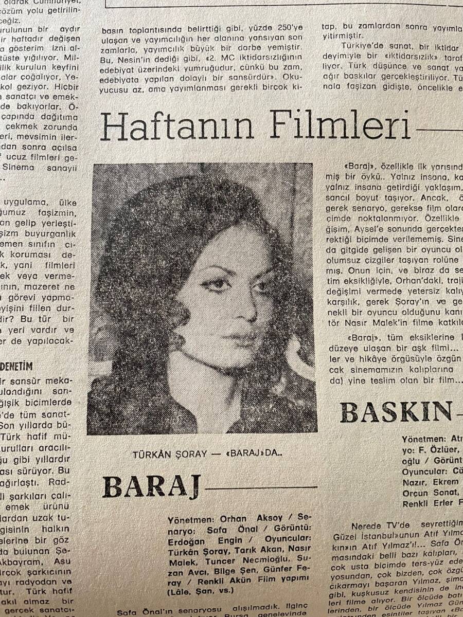 Cumhuriyet Gazetesi 28 Ekim 1977 - Milli Takım Kampında Sıkıyönetim İlan Edildi - Türkan Şoray 
