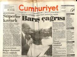 Cumhuriyet Gazetesi 28 Ekim 1990 - Ülker Fabrikasında Büyük Yangın GZ60905 - 2