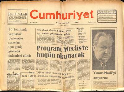 Cumhuriyet Gazetesi 28 Haziran 1977 - TRTnin MC Yanlısı Yayını Sürüyor , Bazı TRT Mensupları Kuruma Döndü GZ96980 - 1