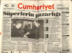 Cumhuriyet Gazetesi 3 Aralık 1989 - Maltadaki Yüzen Zirvede İkinci Görüşme Fırtına Nedeniyle Ertelendi GZ65149 - 2