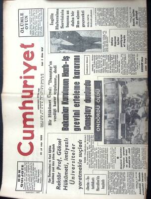 Cumhuriyet Gazetesi 3 Ekim 1967 - Rektör Prof. Göksel Hükümeti İmtiyazlı Üniversite Suçlamasında, Yeni Bir Şarkıcı Arthur Conley GZ122331 - 1