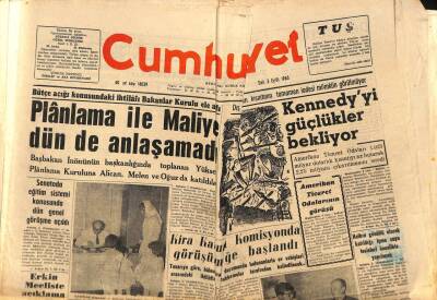 Cumhuriyet Gazetesi 3 Eylül 1963 - Romanof İle Juliet Adlı Oyun Hakkında Dün Tedbir İstendi GZ85403 - 1