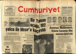 Cumhuriyet Gazetesi 3 Ocak 1969 - Bir Yunan Uçağı , 102 Yolcu İle Mısıra Kaçırıldı GZ69573 - 2
