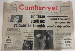 Cumhuriyet Gazetesi 3 Ocak 1969- Bir Yunan Uçağı 102 Yolcusu İle Kaçırıldı GZ6071 - 1
