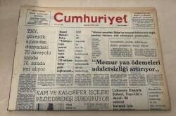 Cumhuriyet Gazetesi 3 Ocak 1977 GZ1137 - 1