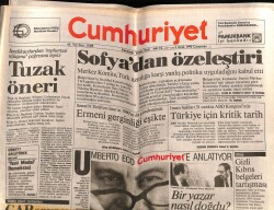Cumhuriyet Gazetesi 3 Ocak 1990 - Merkez Komite , Türk Azınlığa Karşı Yanlış Politika Uyguladığını Kabul Etti GZ72213 - 2