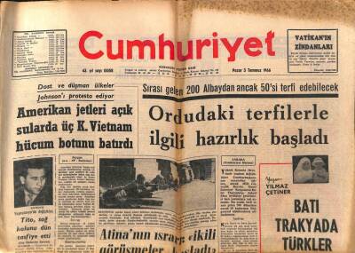 Cumhuriyet Gazetesi 3 Temmuz 1966 - Amerikan Jetleri Açık Sularda Üç K. Vietnam Hücum Botunu Batırdı GZ82508 - 1