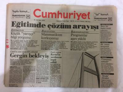 Cumhuriyet Gazetesi 3 Temmuz 1988 - Çatakta Ceset Sayısı 60a Yükseldi GZ73254 - 1