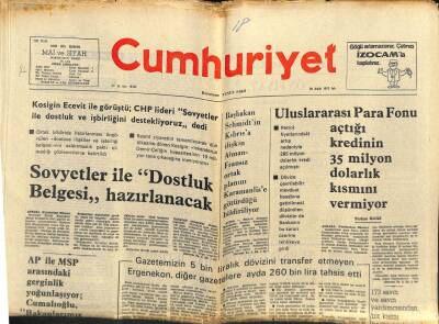 Cumhuriyet Gazetesi 30 Aralık 1975 - Aksaray Geçidine Girildi , İlk Olarak İki Ölü Saptanabildi GZ80290 - 1