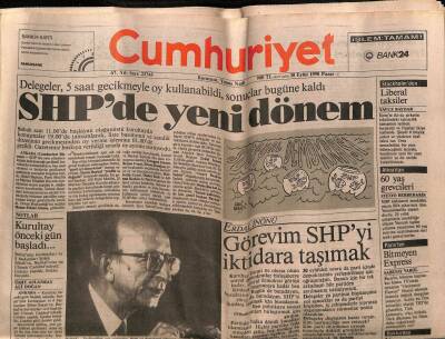 Cumhuriyet Gazetesi 30 Eylül 1990 - Delegeler , 5 Saat Gecikmeyle Oy Kullanabildi , Sonuçlar Bugüne Kaldı GZ72486 - 2
