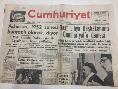 Cumhuriyet Gazetesi 31 Aralık 1951 - Acheson 1952 Senesi Buhranlı Geçecek Diyor GZ52844 - 1