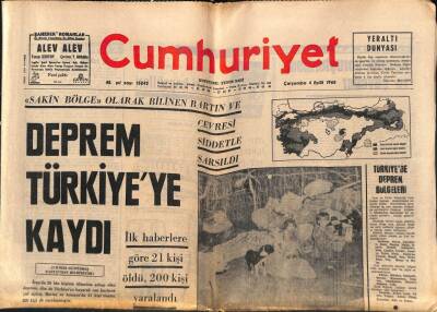 Cumhuriyet Gazetesi 4 Eylül 1968 - Türkiyede Depremden 68 Yılda 50.000 Kişi Öldü GZ85001 - 1