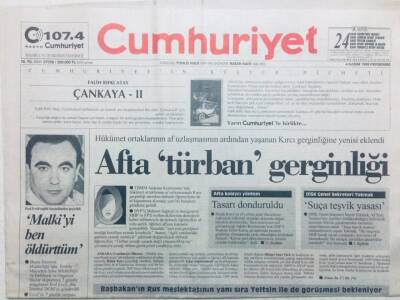 Cumhuriyet Gazetesi 4 Kasım 1999 - Afta Türban Gerginliği GZ43188 - 1