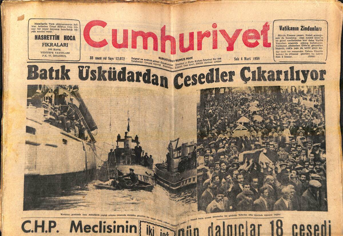 Cumhuriyet Gazetesi 4 Mart 1958 - Batık Üsküdar'dan Cesetler Çıkartılıyor - İzmit Deniz Faciasının Tazelediği Endişeler GZ139135 - 1