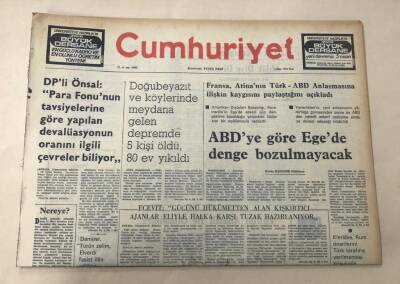 Cumhuriyet Gazetesi 4 Nisan 1976 GZ1050 - 1