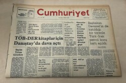 Cumhuriyet Gazetesi 4 Ocak 1977 GZ1138 - 1
