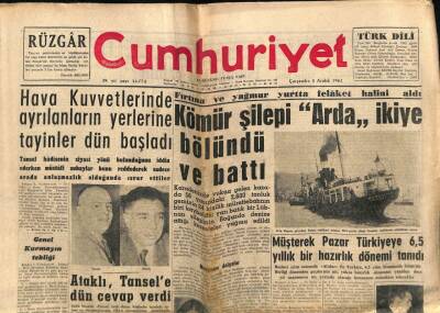 Cumhuriyet Gazetesi 5 Aralık 1962 - Ben Bella Cezayirde Darbei Hükümet Hareketini Önledi GZ70038 - 1