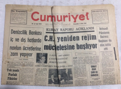 Cumhuriyet Gazetesi 5 Ekim 1966 - CHP Yeniden Rejim Mücadelesine Başlıyor - GZ19263 - 1