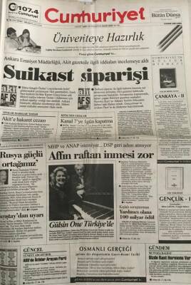Cumhuriyet Gazetesi 5 Kasım 1999-Össde Değişiklik Kavgası GZ45434 - 2