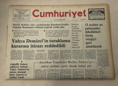 Cumhuriyet Gazetesi 5 Mart 1976 GZ1020 - 1