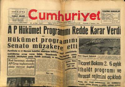 Cumhuriyet Gazetesi 5 Temmuz 1962 - Cezayirde Milli Kurtuluş Cephesi İkiye Bölündü GZ58959 - 1