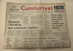 Cumhuriyet Gazetesi 6 Ağustos 1977 GZ1352 - 1