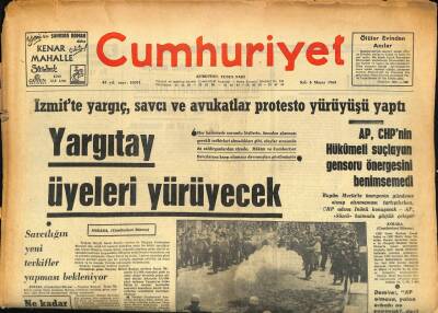 Cumhuriyet Gazetesi 6 Mayıs 1969 - İzmitte Yargıç , Savcı Ve Avukatlar Protesto Yürüyüşü Yaptı GZ86555 - 1