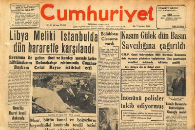 Cumhuriyet Gazetesi 7 Ağustos 1956 - Karaköyde Yıktırılacak Dükkânlar Boşaltılıyor - Seyid İdris El Sünusi Celal Bayarla Otomobilde GZ121925 - 1
