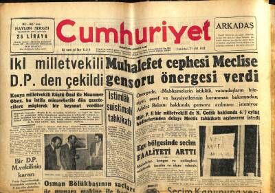 Cumhuriyet Gazetesi 7 Eylül 1957 - Muhalefet Cephesi Meclise Gensoru Önergesi Verdi GZ59325 - 1