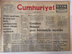 Cumhuriyet Gazetesi 7 Mayıs 1976 - Gordion Müzesi Gece Bütünüyle Soyuldu GZ13681 - 1