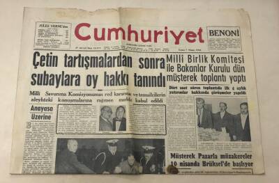 Cumhuriyet Gazetesi 7 Nisan 1961 GZ858 - 1