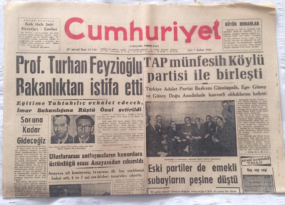 Cumhuriyet Gazetesi 7 Şubat 1961 - Prof.Turhan Feyzioğlu Bakanlıktan İstifa Etti - GZ19456 - 1